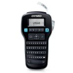 La LABELMANAGER160 DYMO es una etiquetadora portatil con teclado QWERY estilo computadora facil de usar al imprimir etiquetas perfectas y profesionales. Disfrute de una duración prolongada de la batería con apagado automático.